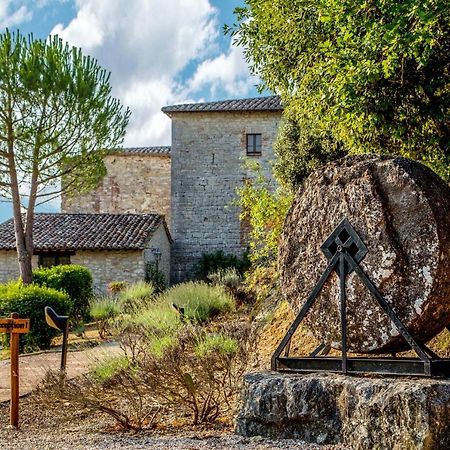 Castello Valenzino Aparthotel Pierantonio Exterior photo